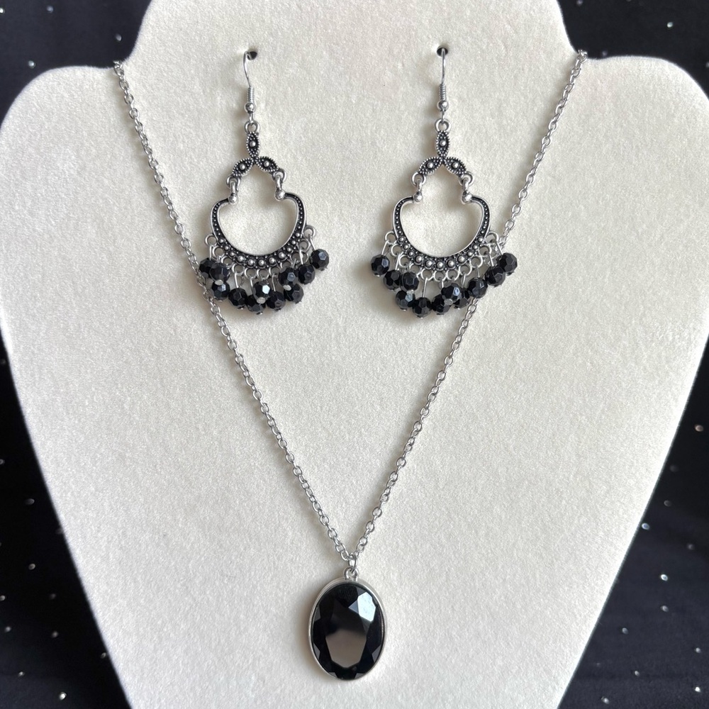 Elegant Black Crystal Necklace & Earring Set - Women Jewelry